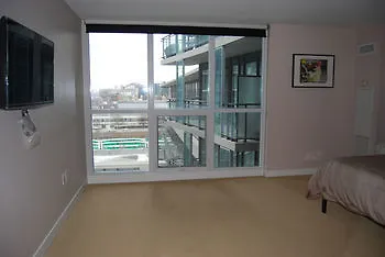 **** Hotel Luxury Downtown Water Front Condo Toronto Canada