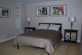 Luxury Downtown Water Front Condo Toronto