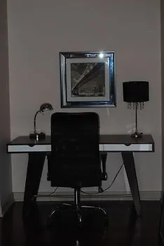 Hotel Luxury Downtown Water Front Condo Toronto