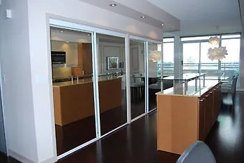 Luxury Downtown Water Front Condo Toronto 4*,  Canada